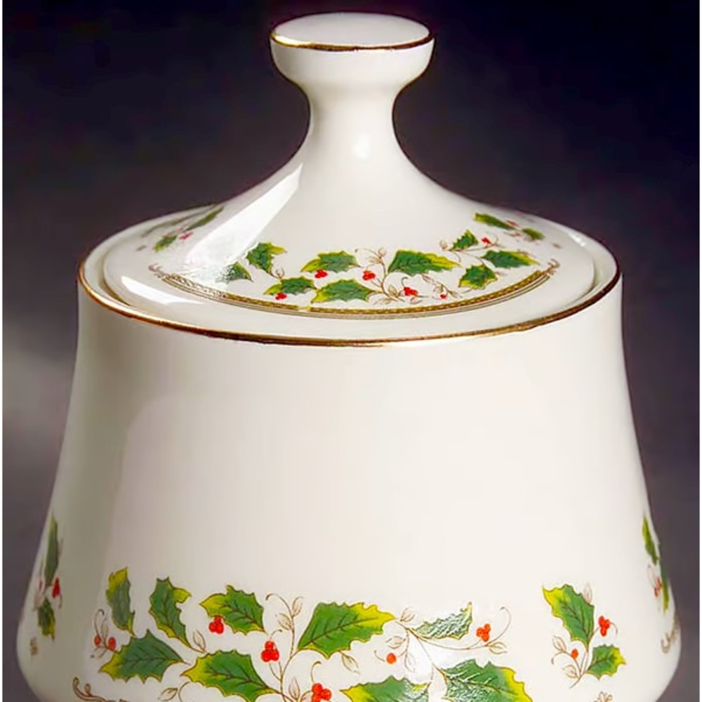 Vintage Royal Limited Holly Holiday Covered Sugar Bowl with Lid Christmas